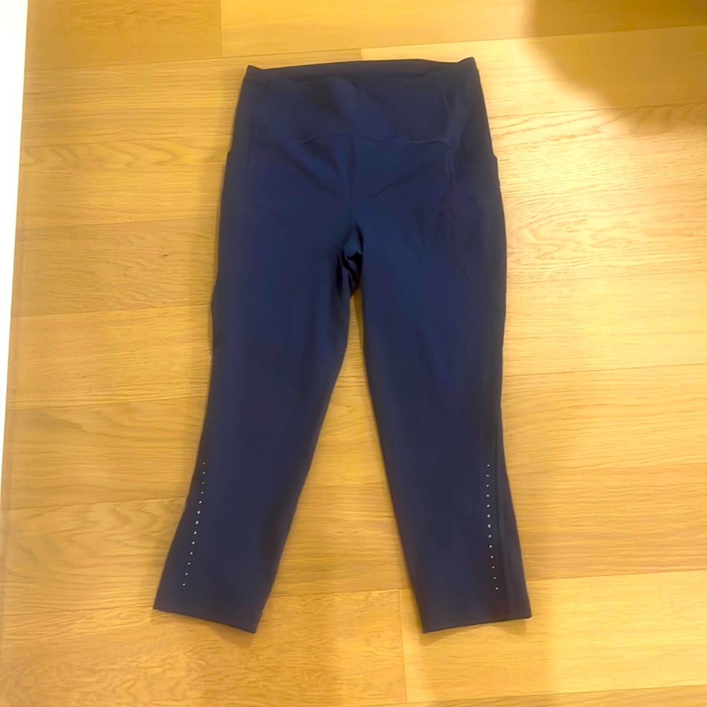 Never Worn Lululemon 3/4 Legging